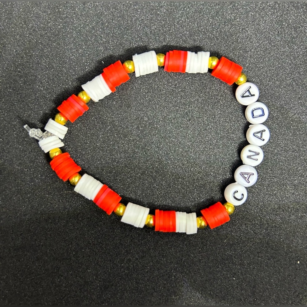 Canada (Country) Heishi Bracelet - Picture 7 of 7